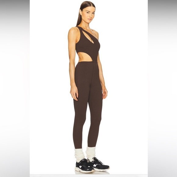 NWT GIGI C Rory Jumpsuit Chocolate - Picture 2 of 10